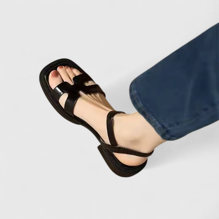 Eleonora™ Sophisticated Flat Sandals